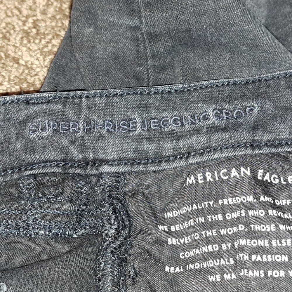 American Eagle Distressed High Rise Jegging Crop Jeans Sz 6 Next Level Stretch - Picture 8 of 9